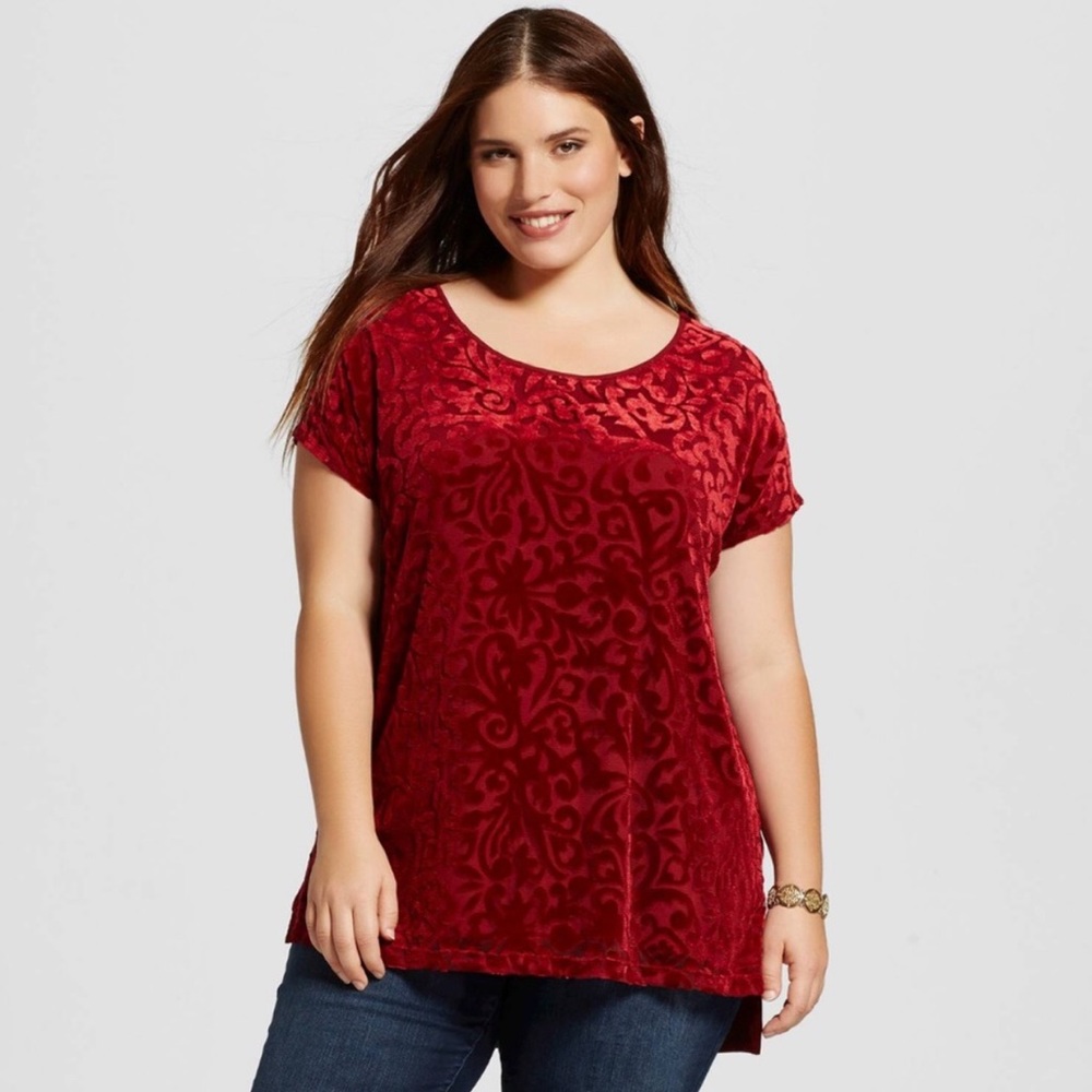 2X LEFT! Ava & Viv Velvet Embossed Tunic Blouse
